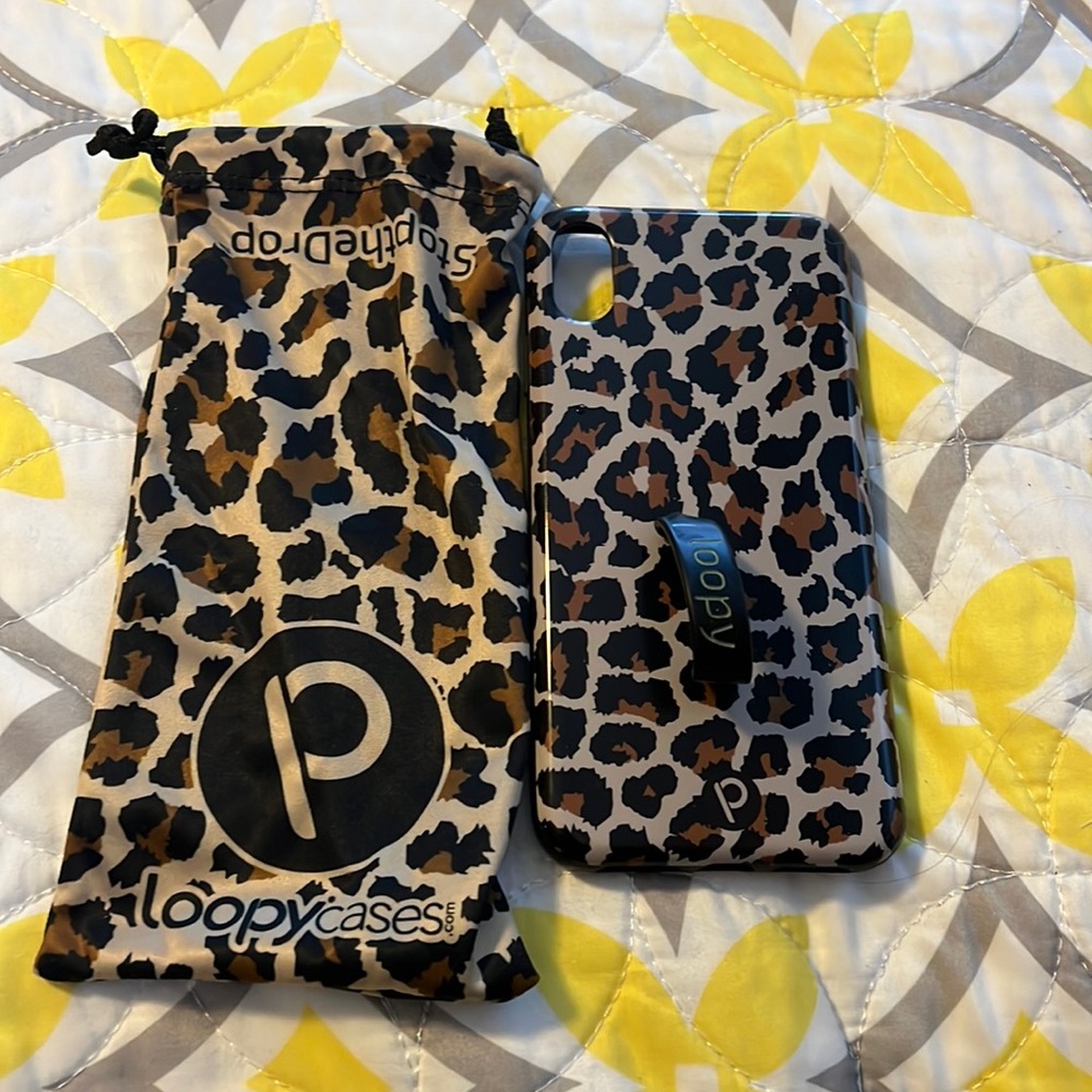 XS max iPhone loopy case
